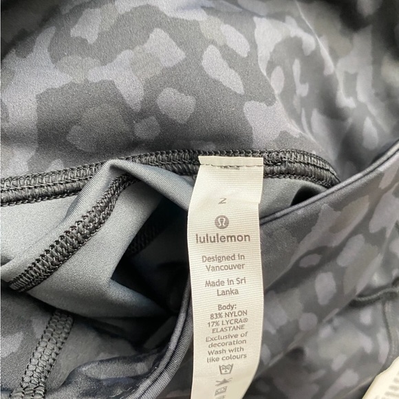 NWT Lululemon fast and free leggings size 2 - Picture 3 of 5